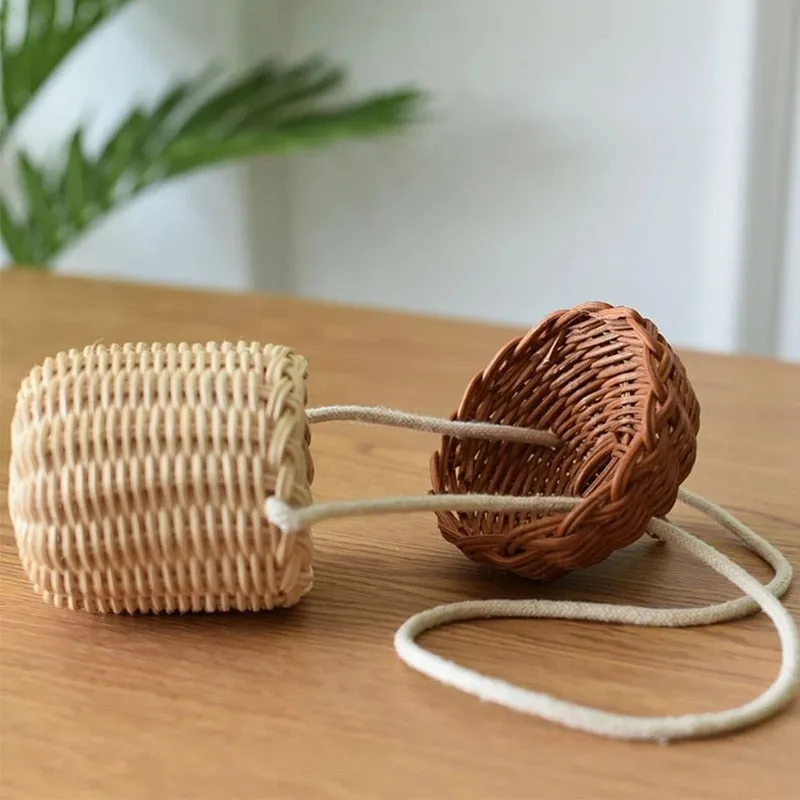2024 New Acorn-shaped Storage Basket Hand-woven Round Rattan Bag Bucket Tropical Beach Style Woven Shoulder Bag Photo Props