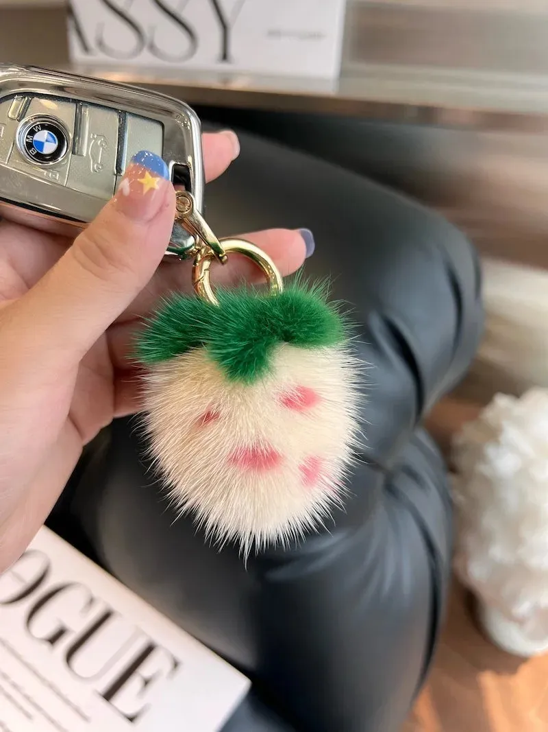 Adorable Kawaii Strawberry Mink Fur Keychain 🍓✨ - Fluffy Bag Charm & Cell Phone Pendant for Women! 👜💕