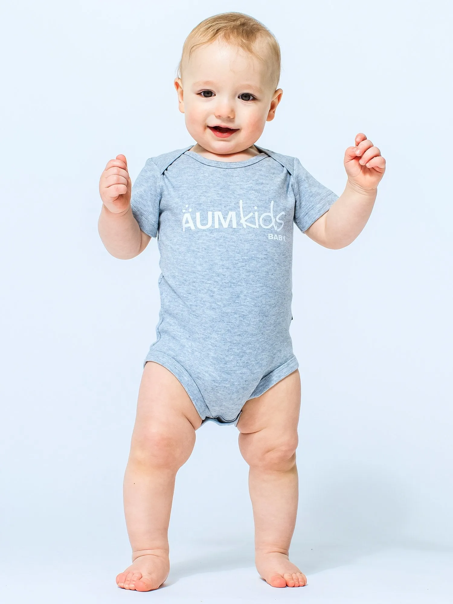 AUMkids HAPPY BABY SHORT SLEEVE ONESIE   BIB SET, LIGHT HEATHER GREY