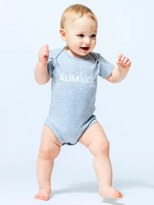 AUMkids HAPPY BABY SHORT SLEEVE ONESIE   BIB SET, LIGHT HEATHER GREY