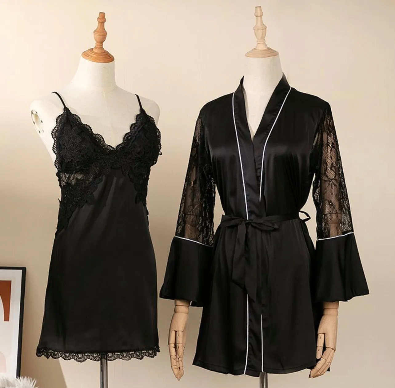 Bronzier Silk Sets Suspender - Black