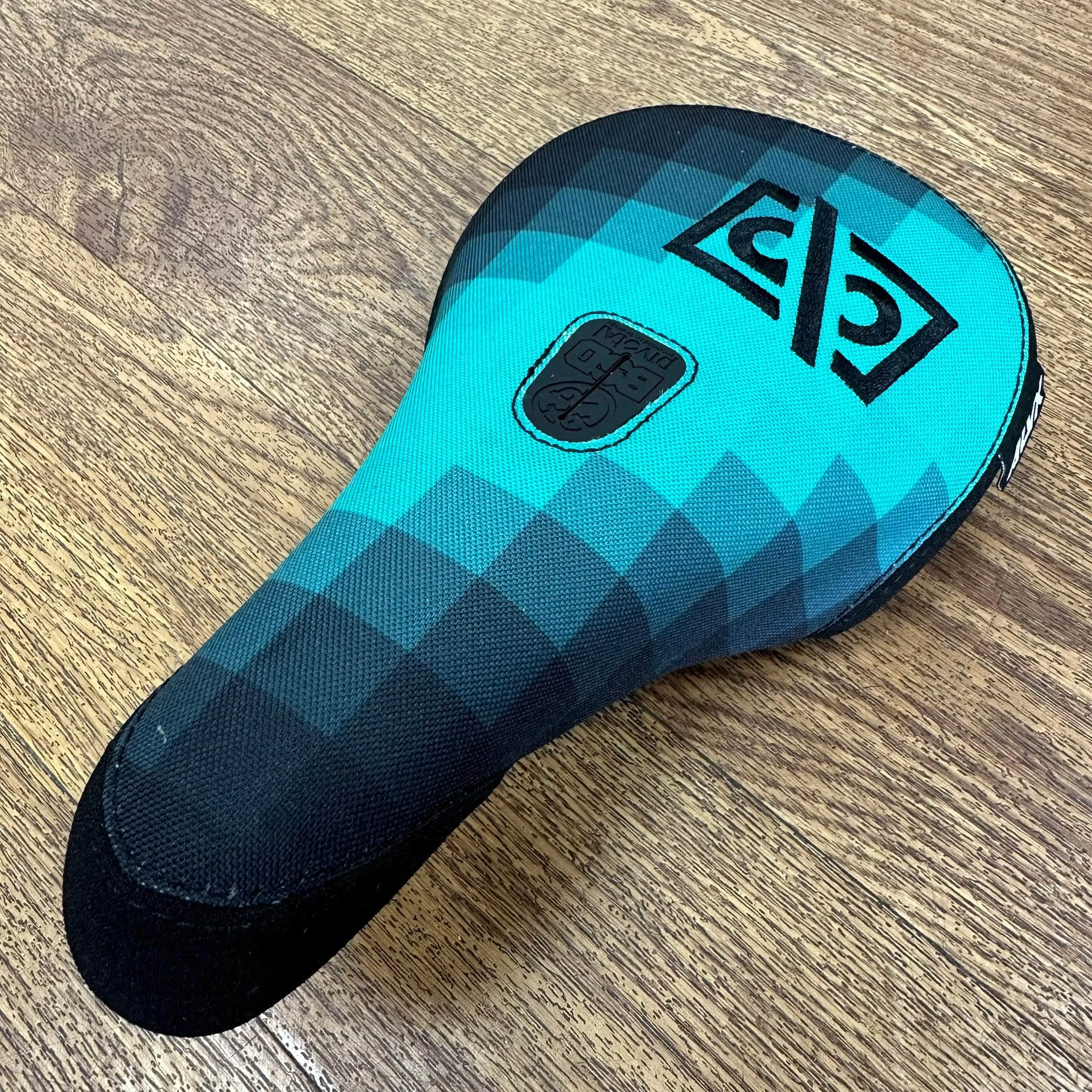 BSD ALVX Eject Pivotal Seat