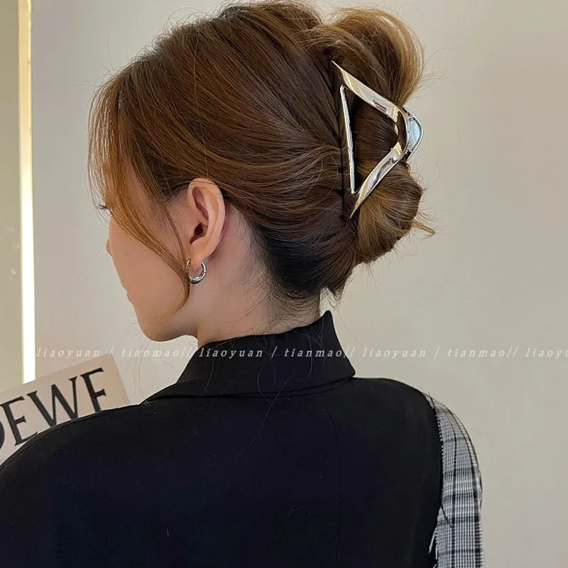 Chic Geometric Hair Claw