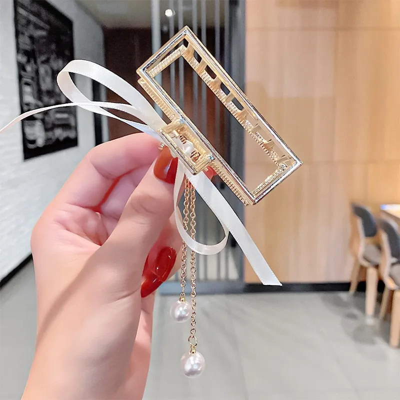 Chic Geometric Hair Claw