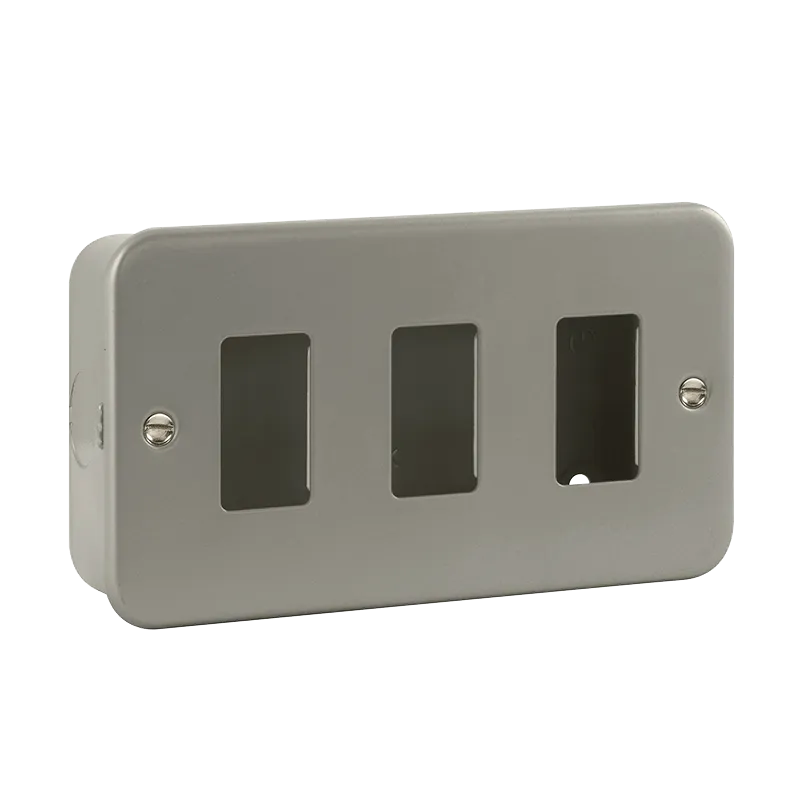 Click Metal Clad CL20403 3 Gang GridPro Frontplate & Back Box
