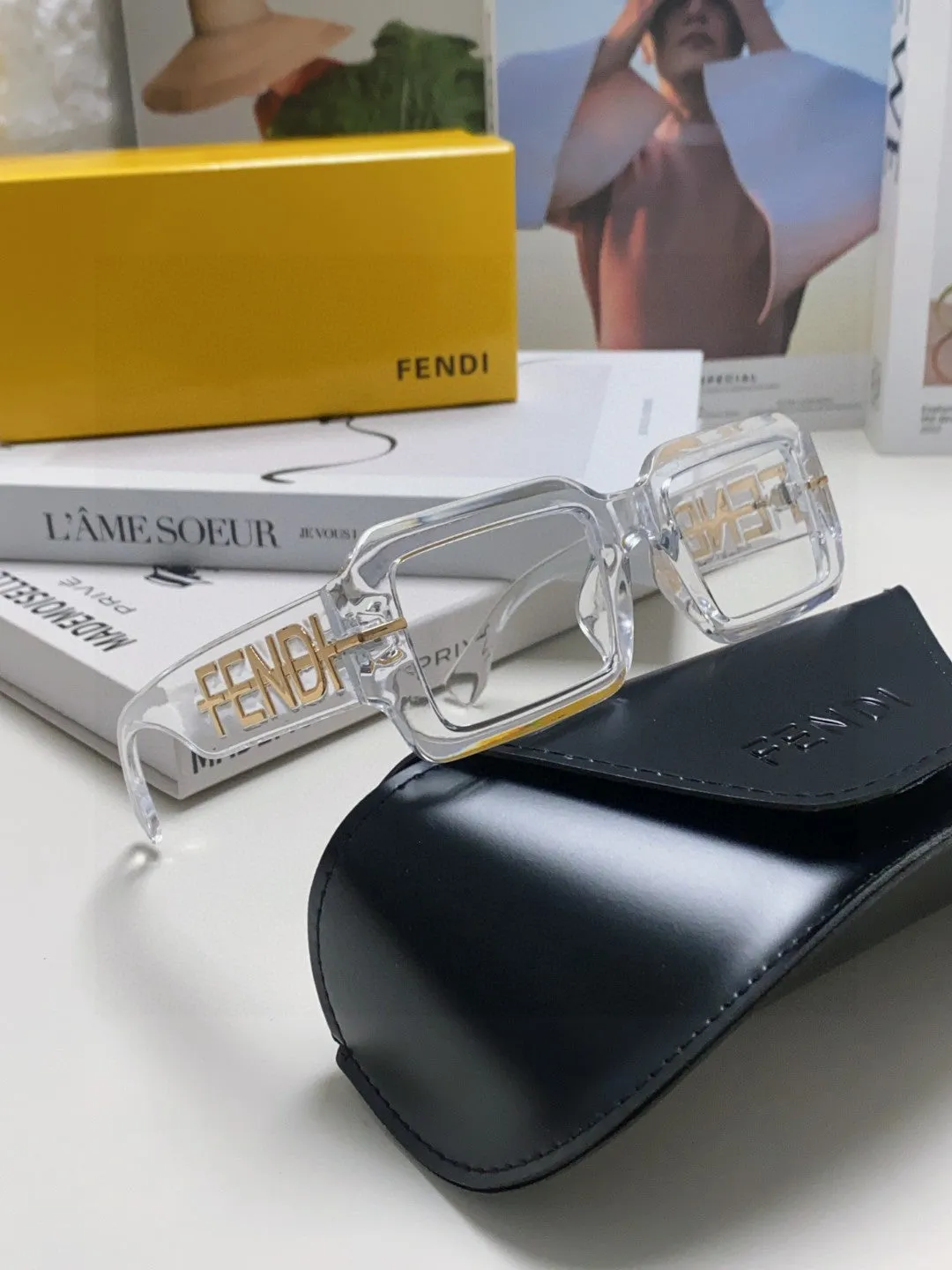 EMBOSSED LOGO DIAGONAL RECTANGULAR SUNGLASSES 563312 IN ACETATE