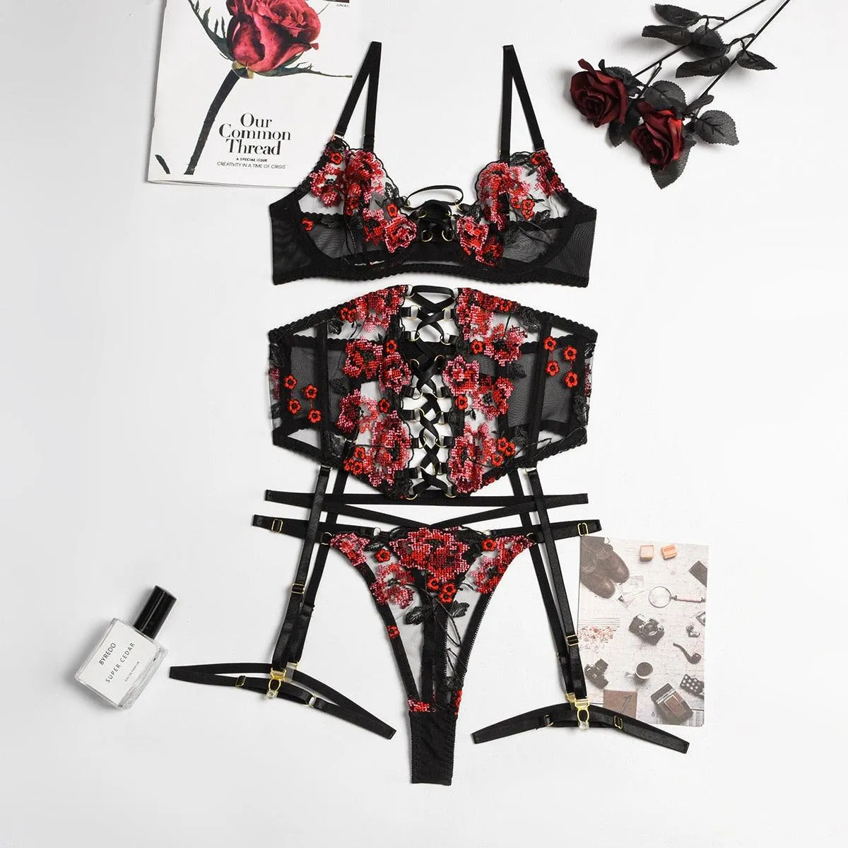 Embroidery Bandage Breves Set Garters Briefs Luxury 3-Piece