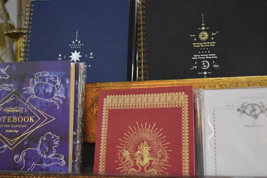 Ferox Femina Notebook, multiple styles