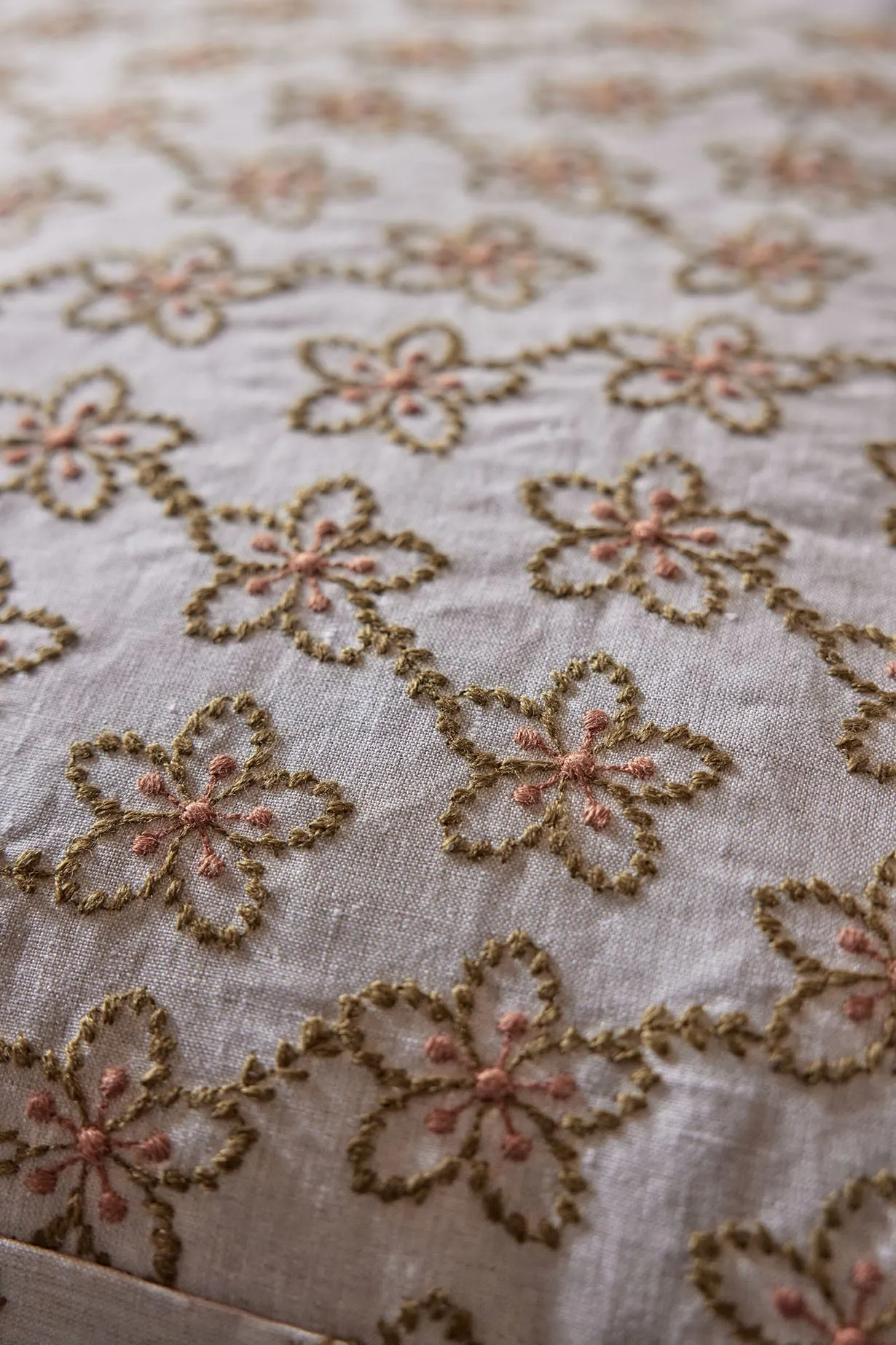 fleurs cushion cover