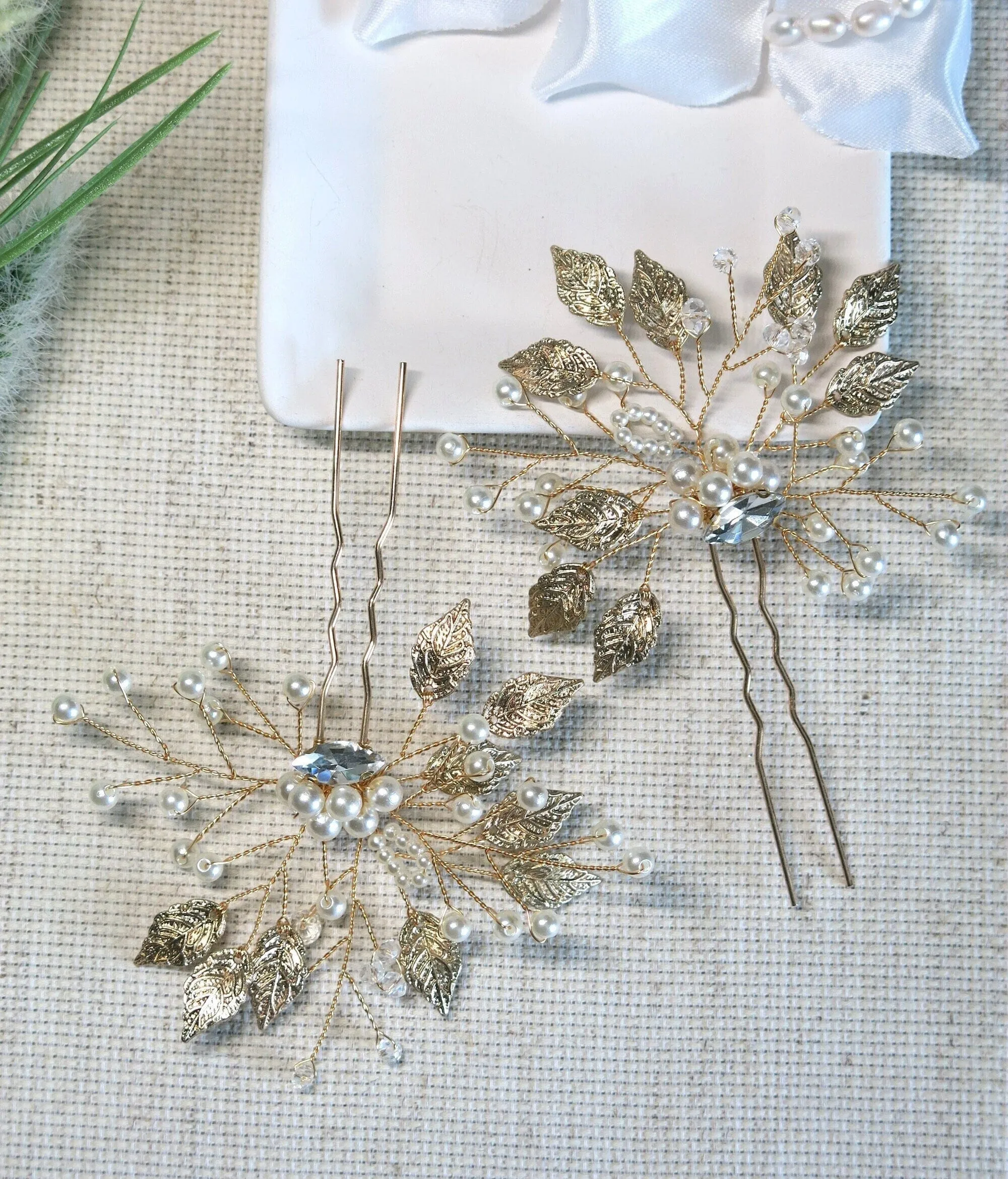 Flower Gold Leaf 2 PC Hairpin Set, Bridal Gold Wire Hair Pins, Wedding Rhinestone Large Hairpins