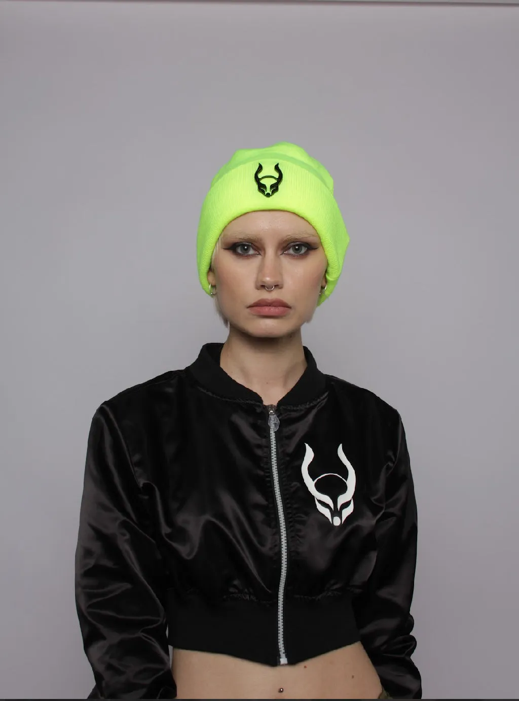 FOLDED BEANIE METAL LOGO