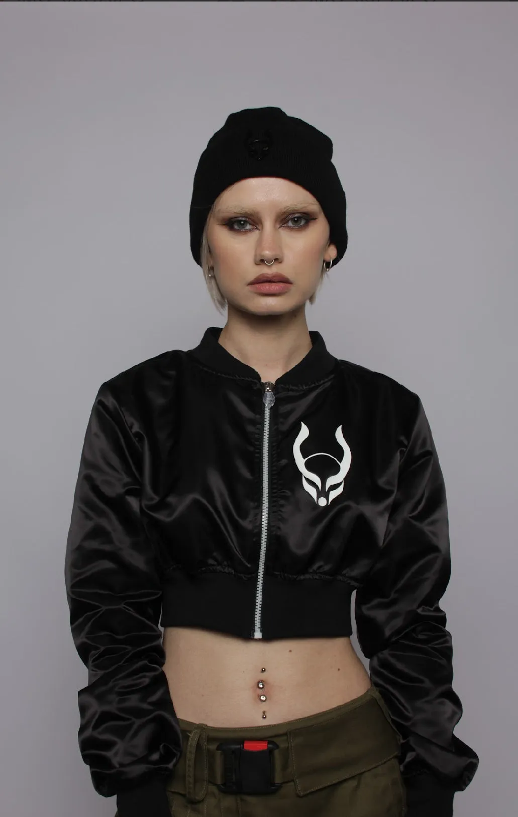 FOLDED BEANIE METAL LOGO