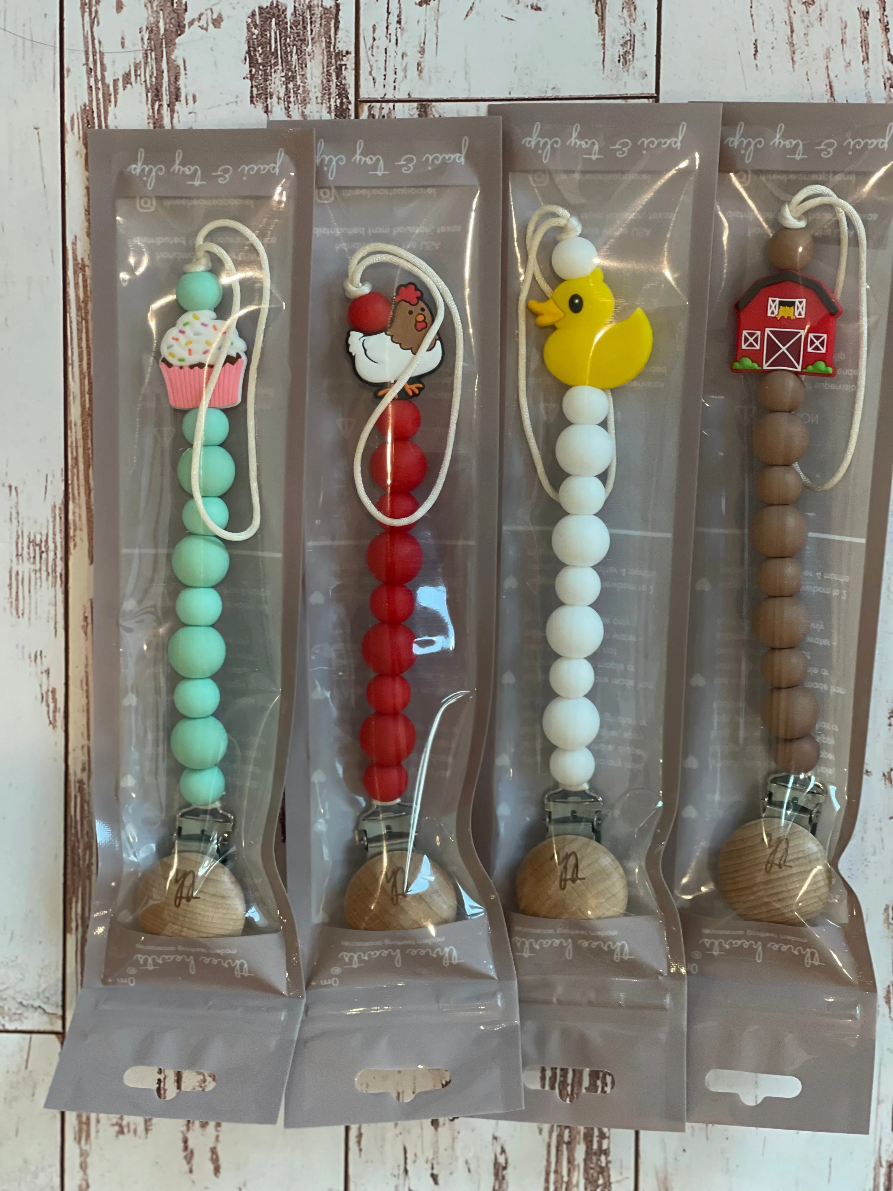 Grande Toy Pacifier Clip