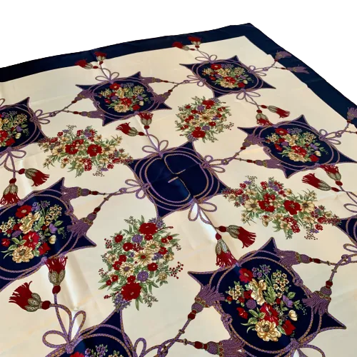 Gucci Floral and Tassel-print Silk Shawl in Ivory