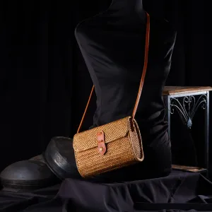Handwoven Rectangle Shape Rattan Bag Women Beach Straw Woven Crossbody Bag Purse Handbag Shoulder Bag with Leather Strap and Openable flap