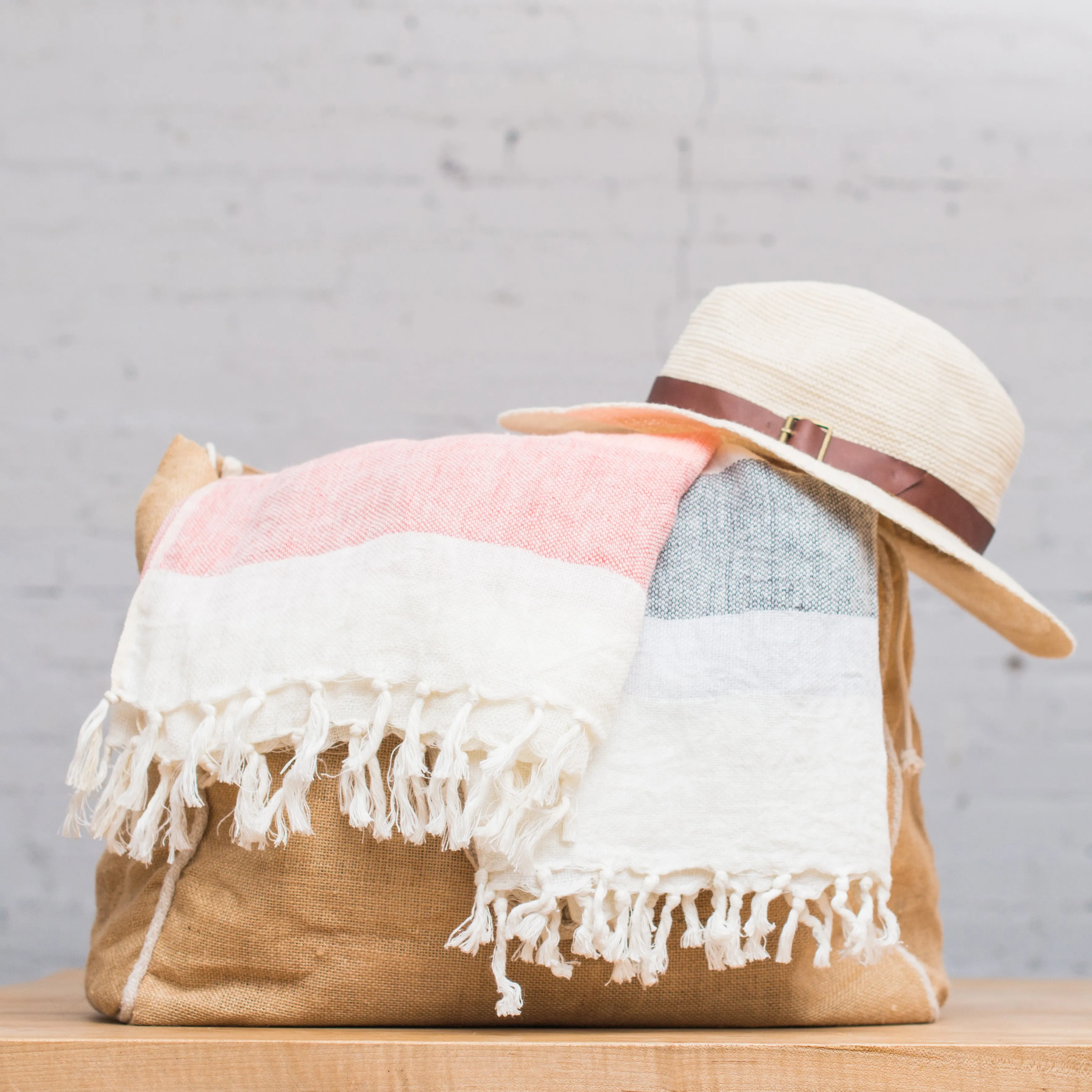 Hannah Linen Throw