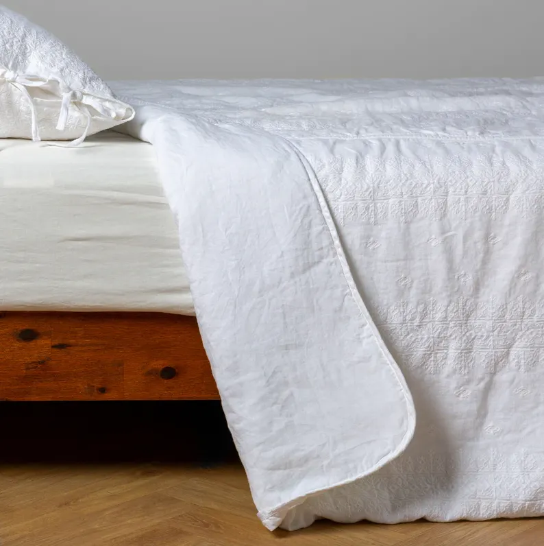 Ines Bedspread - White - King