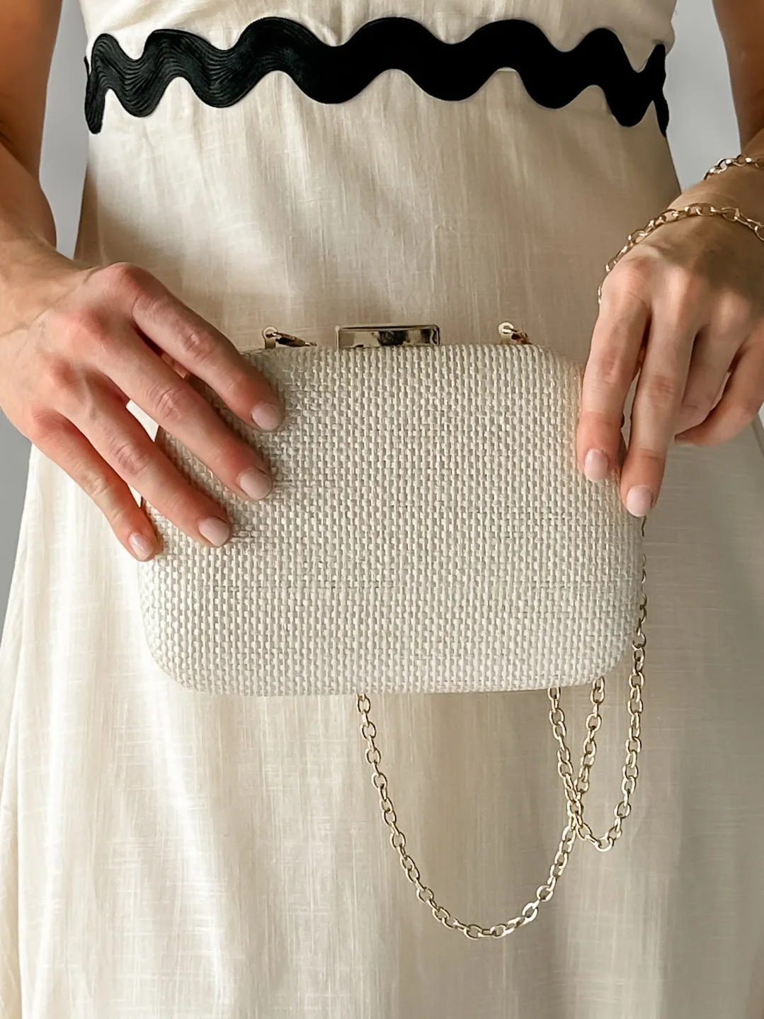 KRIS WOVEN CURVE BOX CLUTCH - IVORY