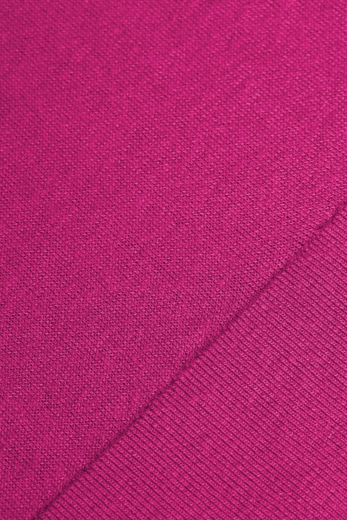 L’AGENCE - Flora Turtleneck Sweater - Fuchsia Rose