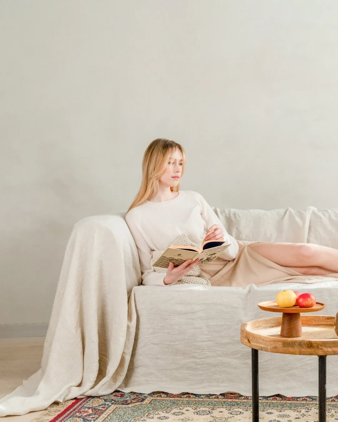Linen couch cover in Natural color (density 190 g/m2)