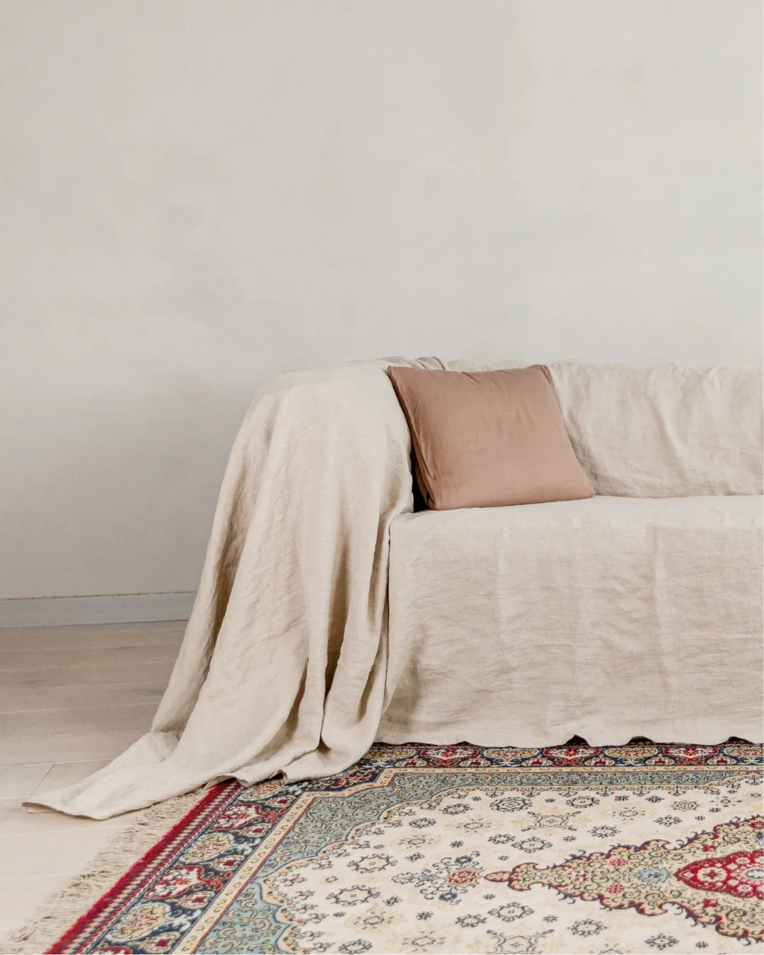 Linen couch cover in Natural color (density 190 g/m2)