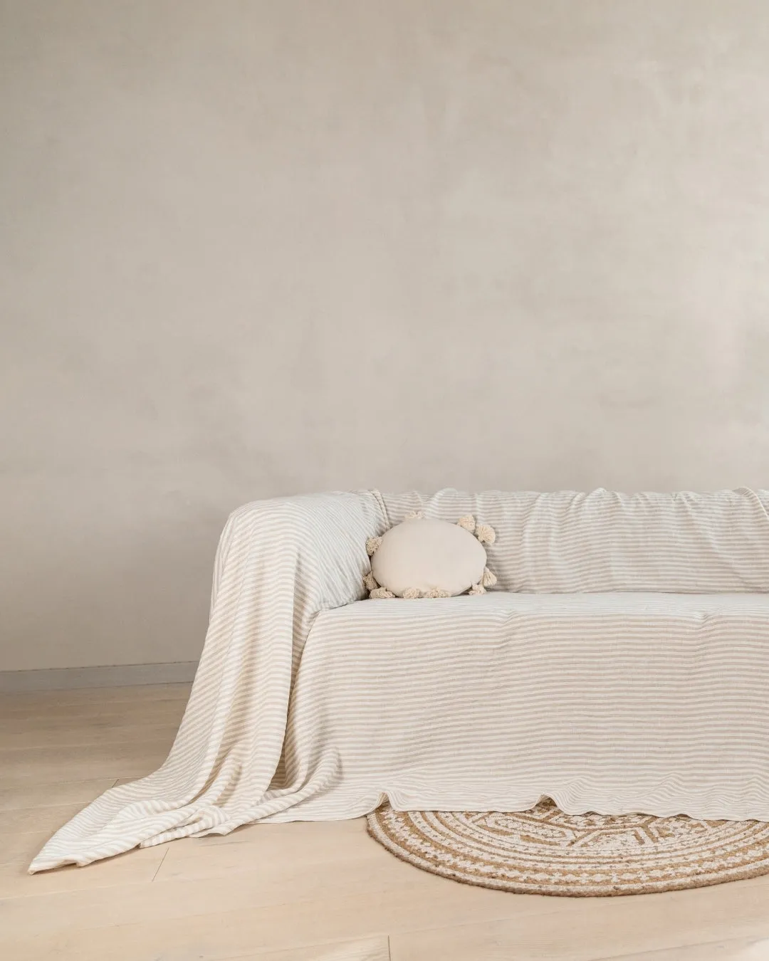 Linen couch cover in Striped Natural color (density 190 g/m2)