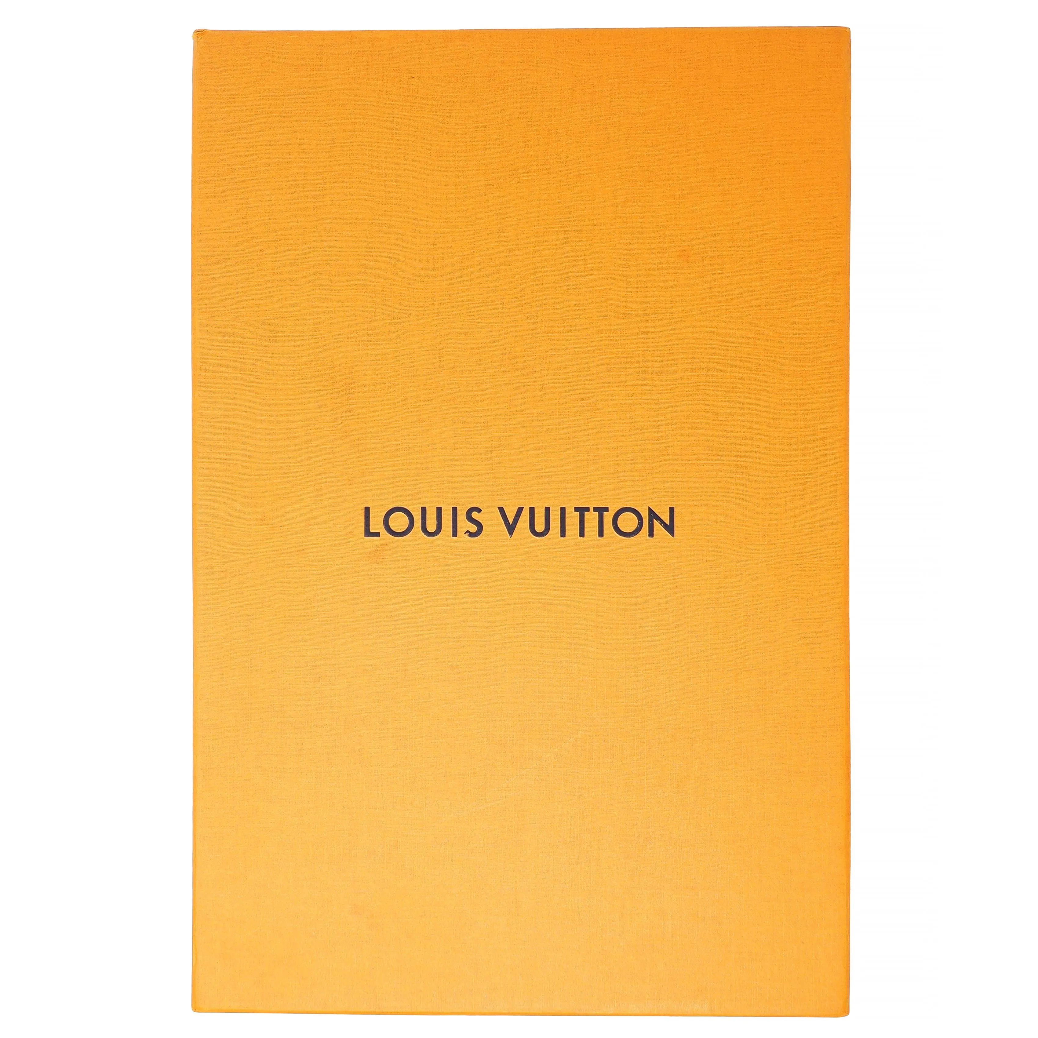 Louis Vuitton French Diamond 18 Karat White Gold Les Gastons Trunk Unisex Chain Necklace