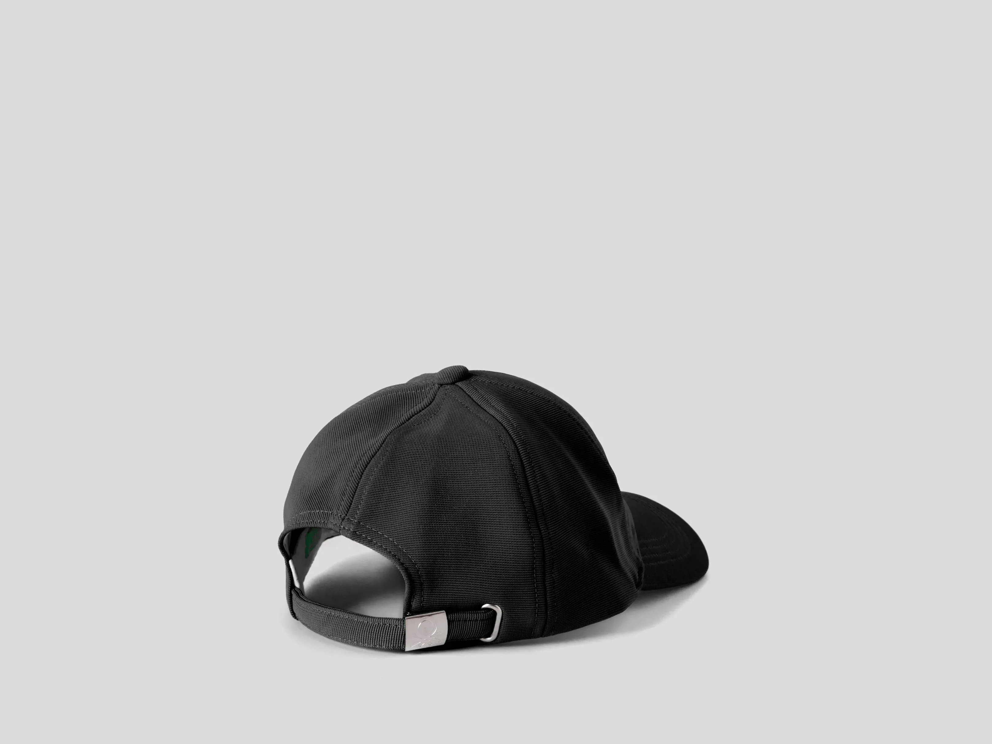 Men Textured Cap