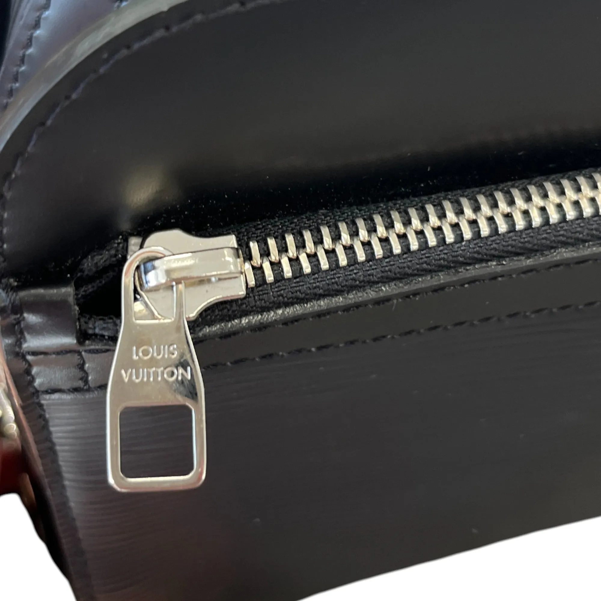 Men's Epi Embossed Logo Pouch Black