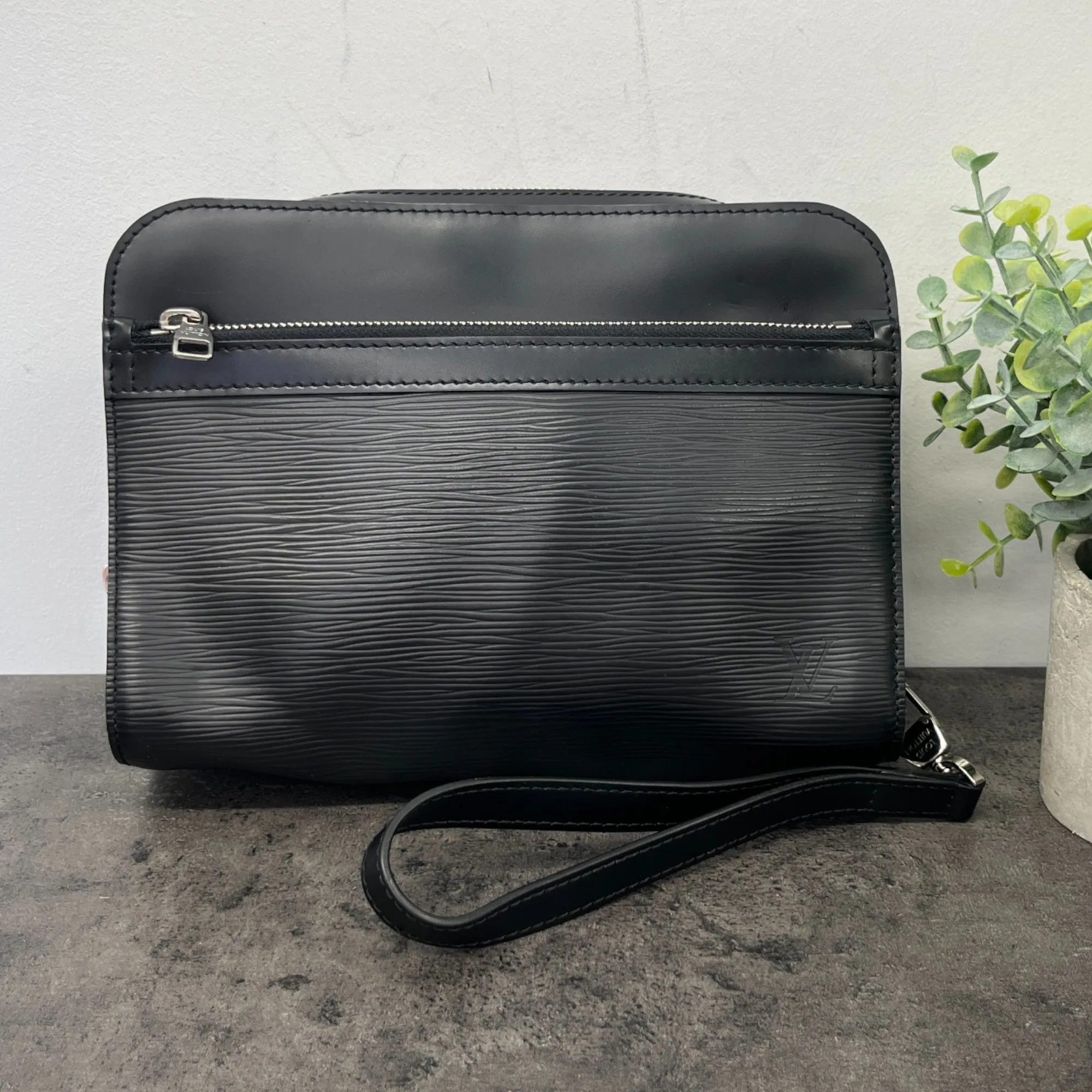 Men's Epi Embossed Logo Pouch Black
