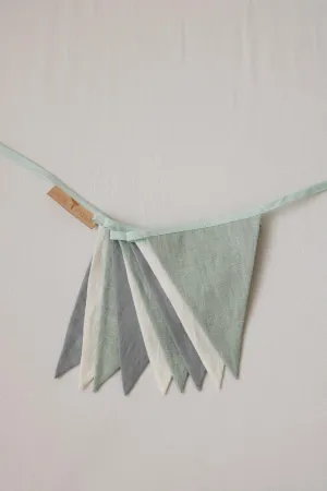 “Mint Love” Garland