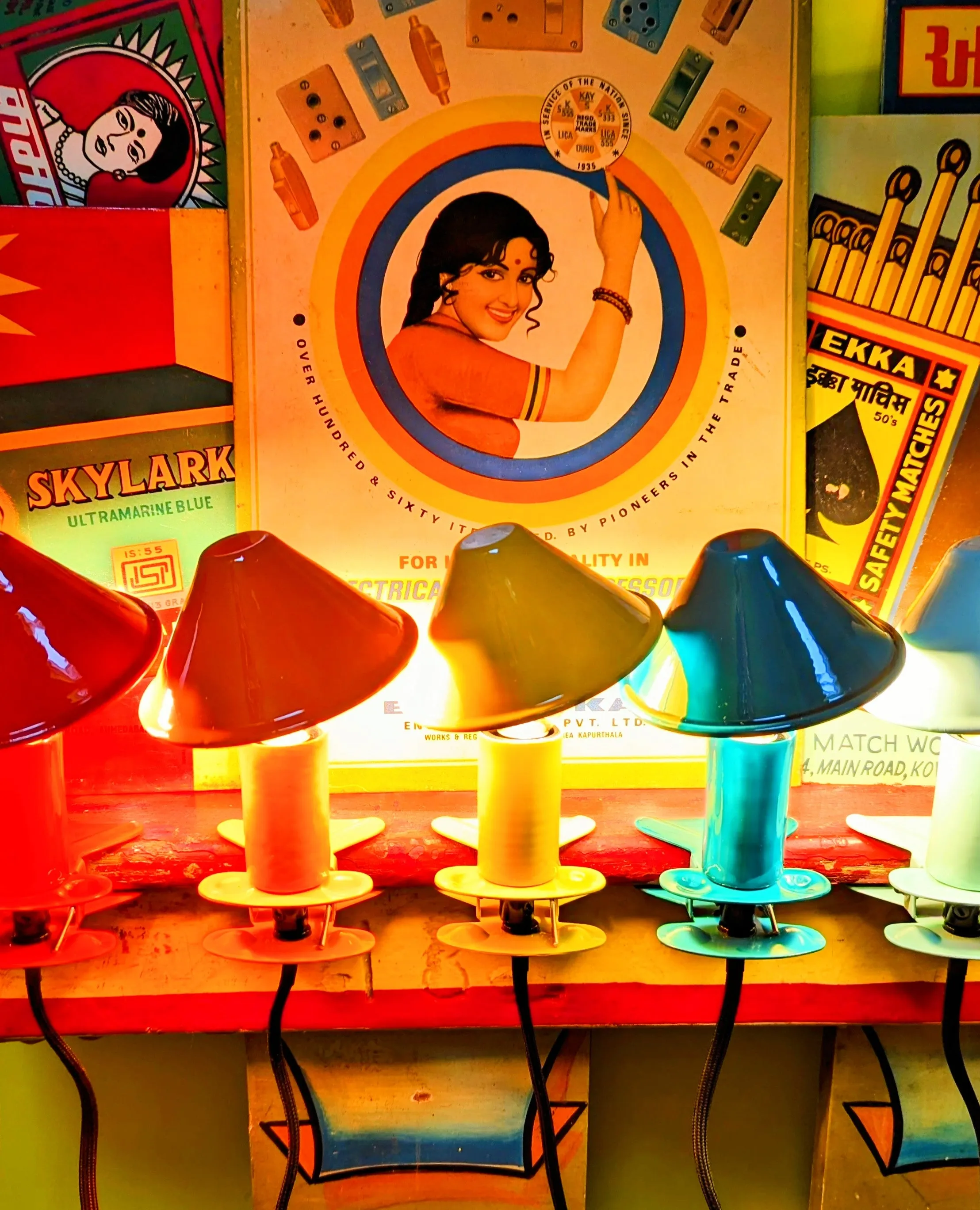 Mushroom clip light