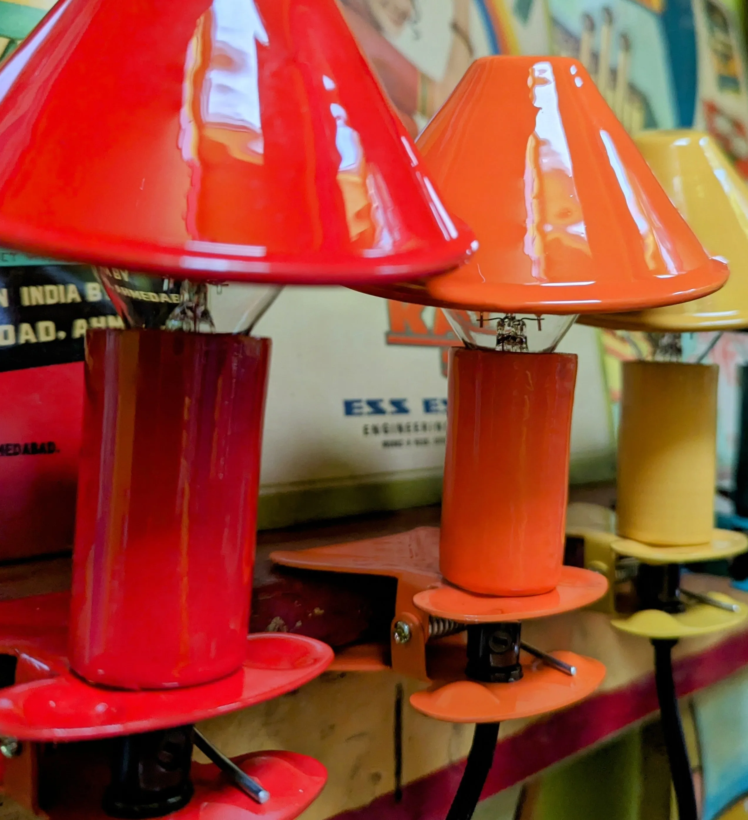 Mushroom clip light