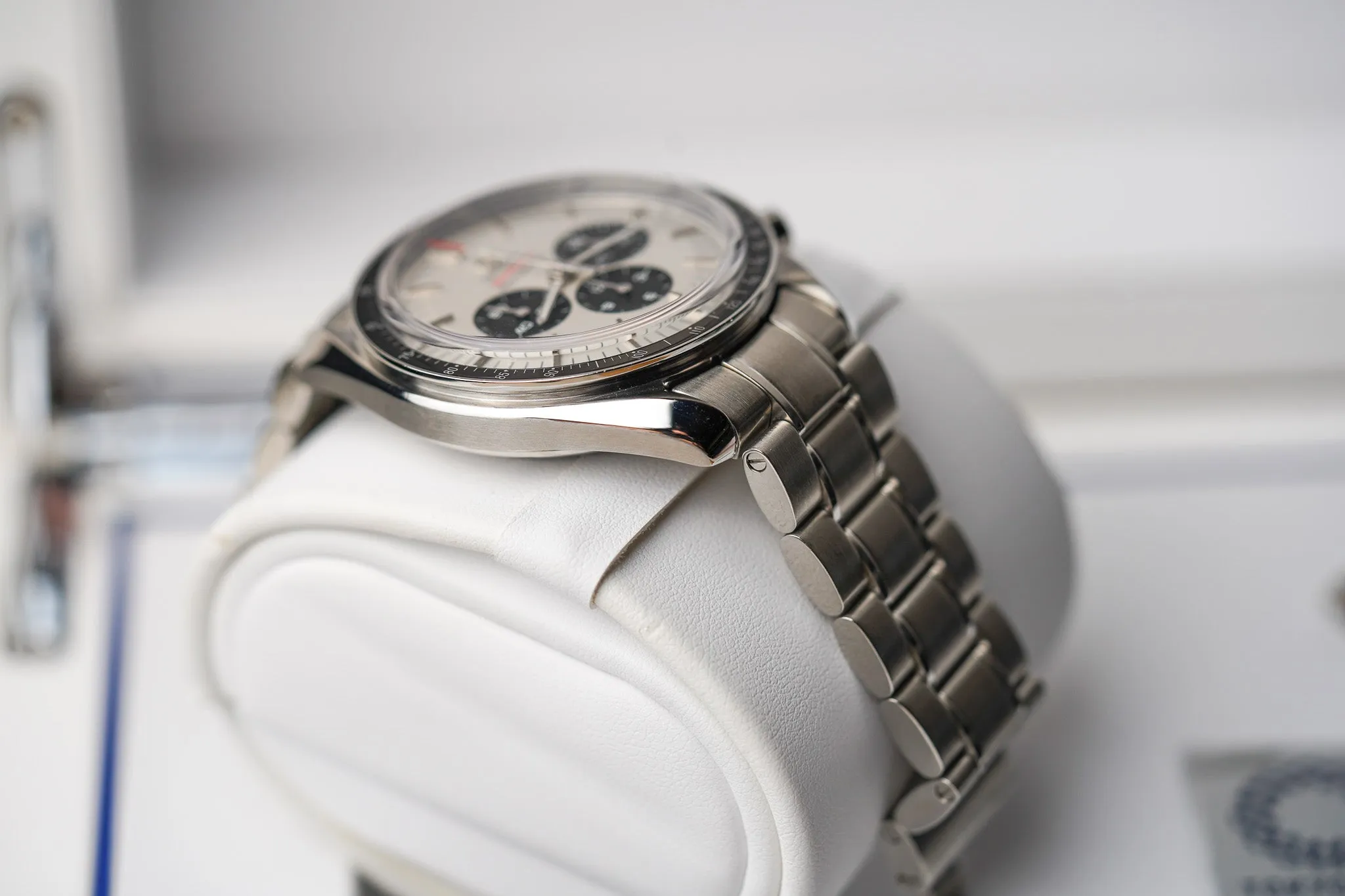 Omega Speedmaster Tokyo 2020 Panda 522.30.42.30.04.001