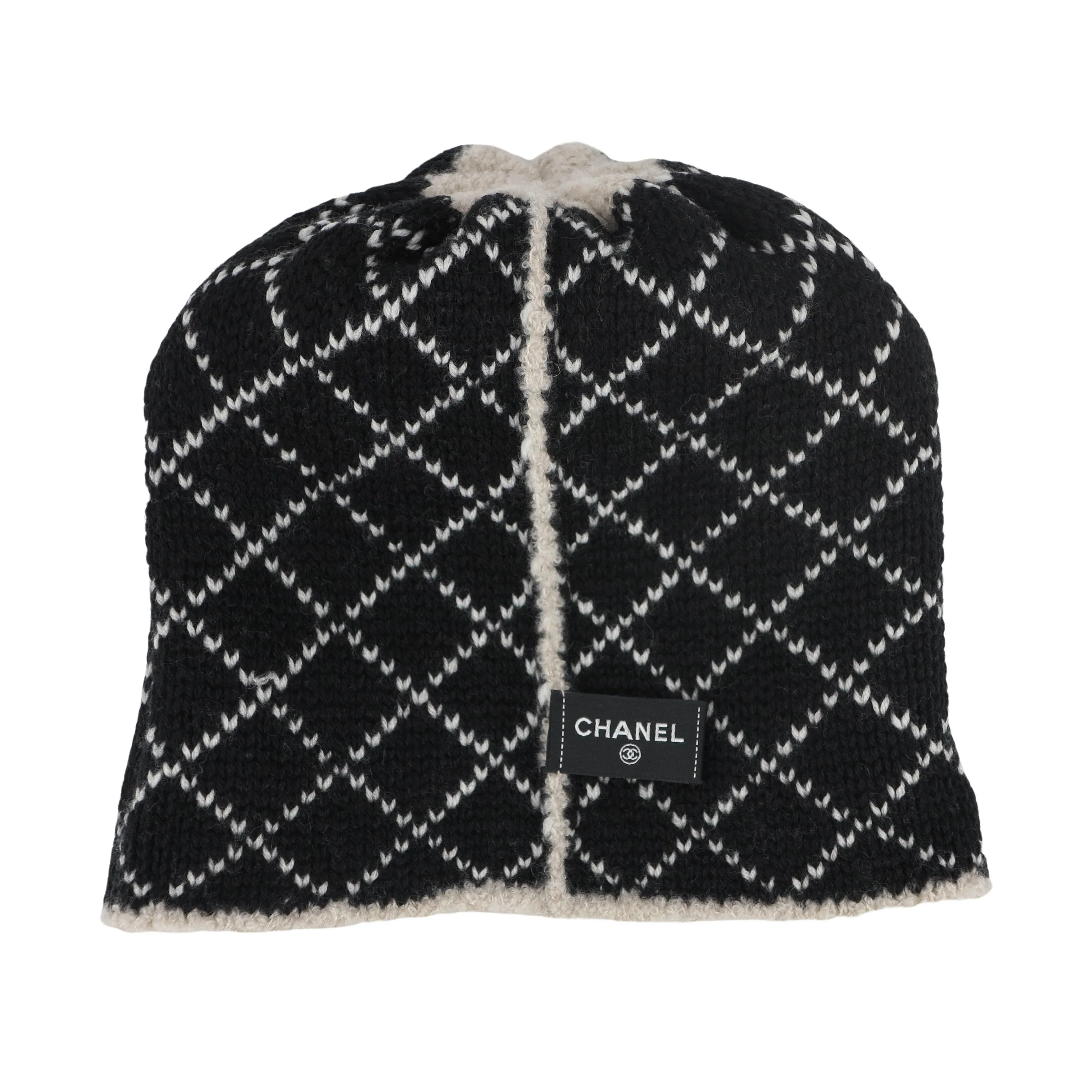 Oversized CC Logo Reversible Cashmere Beanie Hat in Beige Black