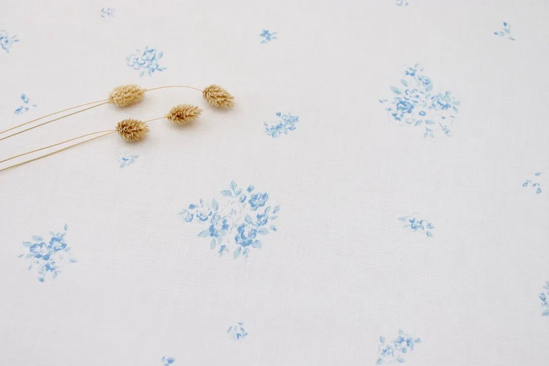 Petite Fleur Bleu on Oyster Linen