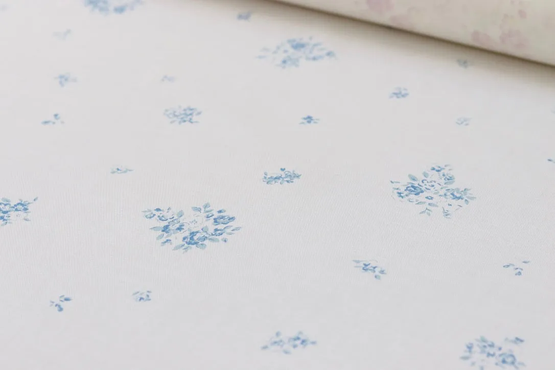 Petite Fleur Bleu on Oyster Linen
