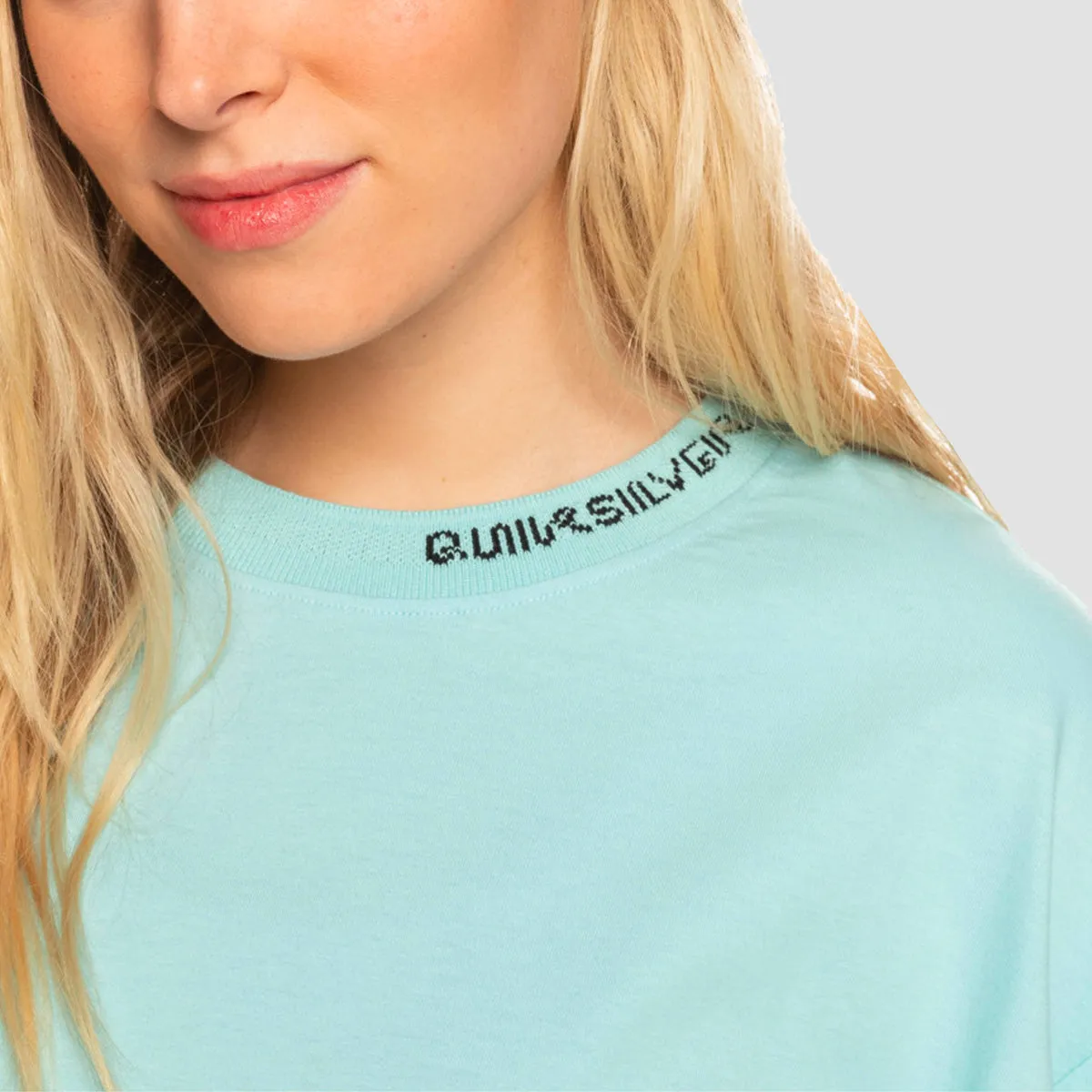 Quiksilver Boyfriend Crop T-Shirt Pool - Womens