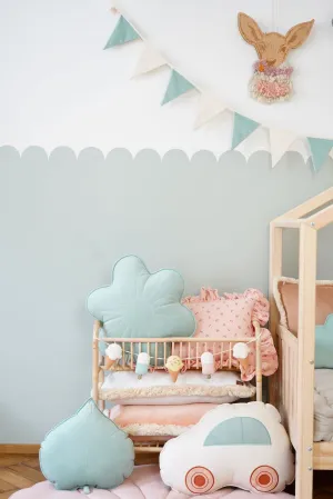 "Powder mint" Garland
