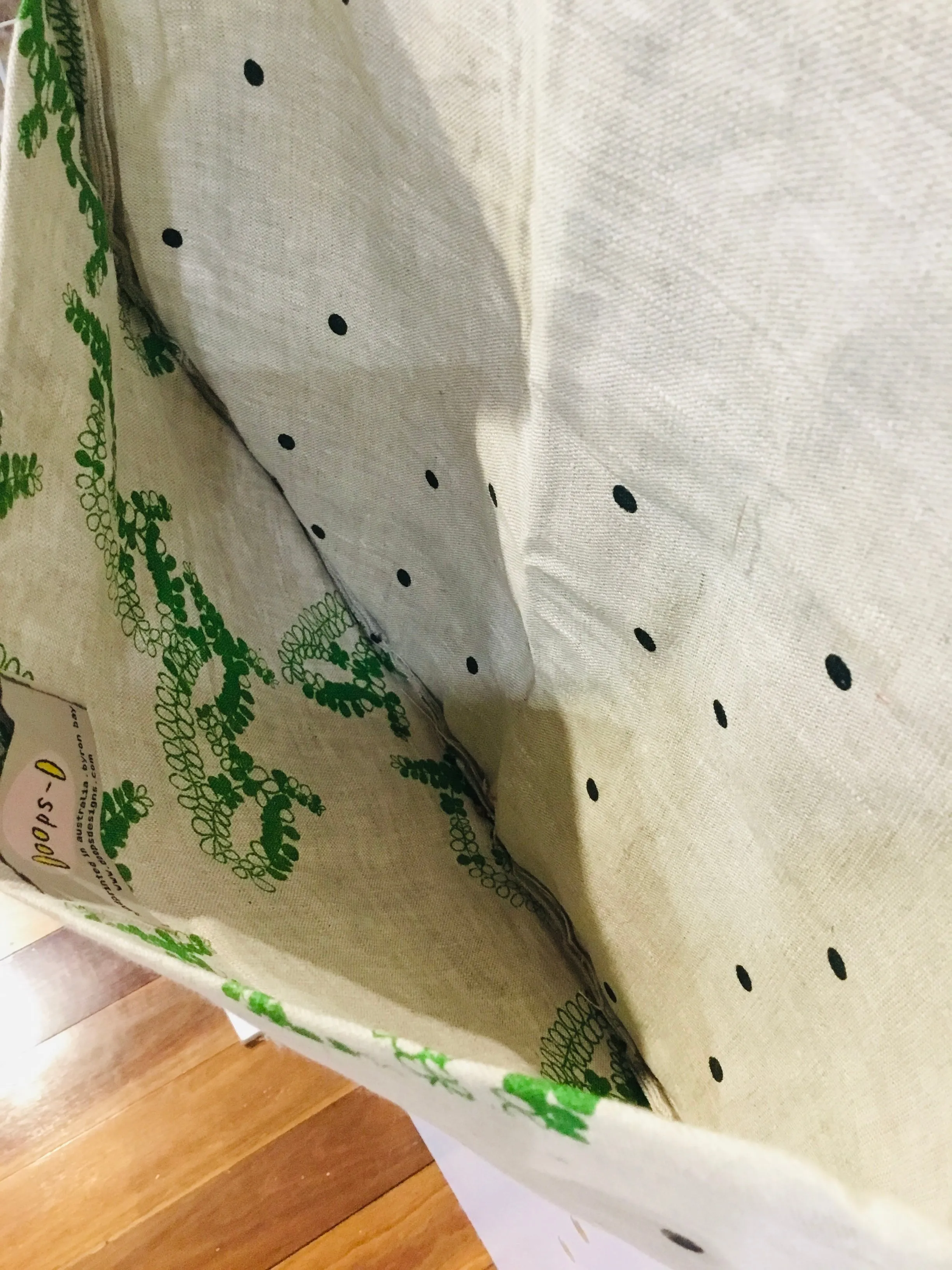 Screen printed linen wall hanging pocket