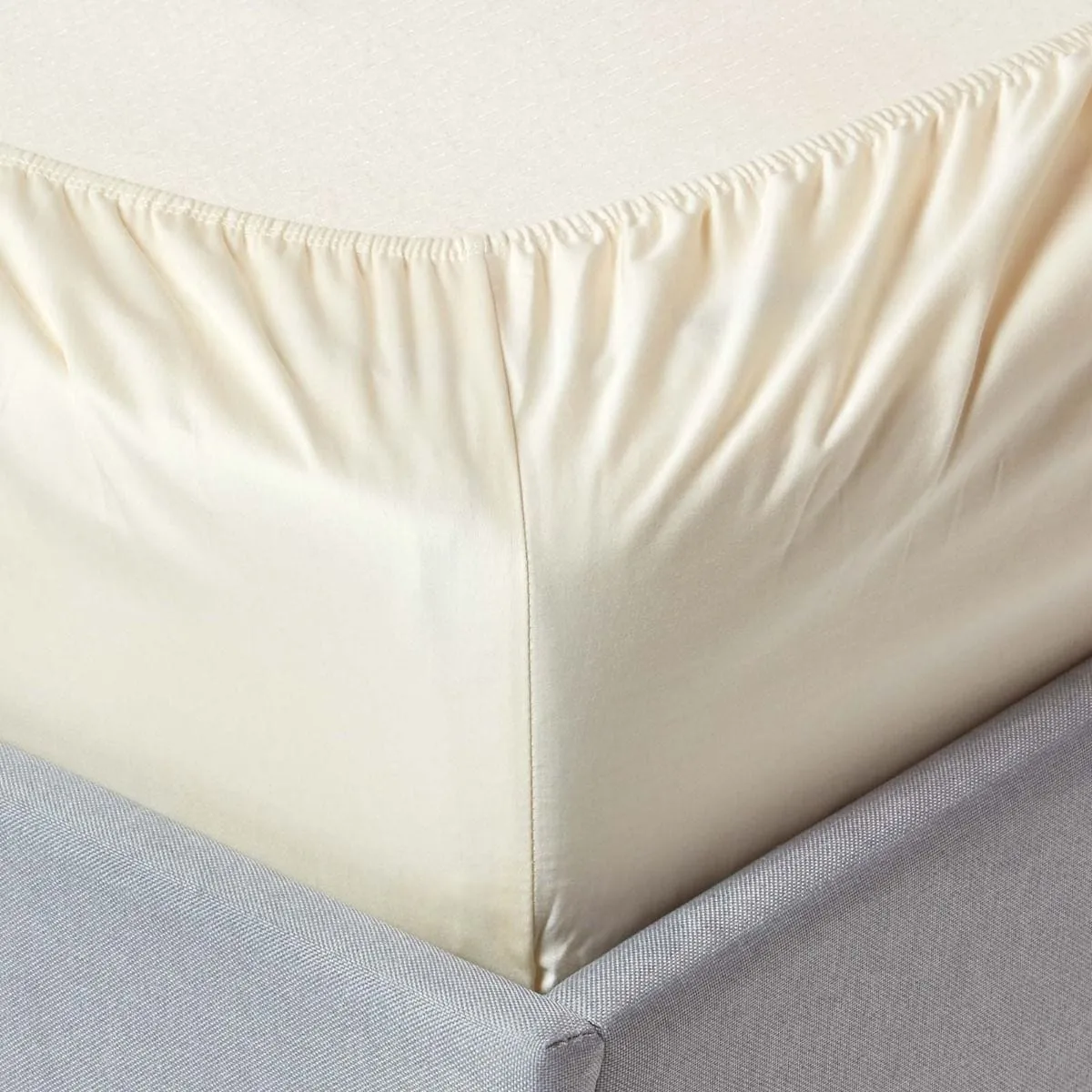 Simon Baker Mocha 200 Thread Count Cotton Percale Fitted Sheet