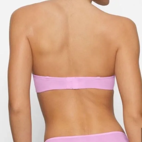 SKIMS NWT Ultra Fine Mesh Strapless Bra Pink Sheer Sexy Romantic Lingerie Bra