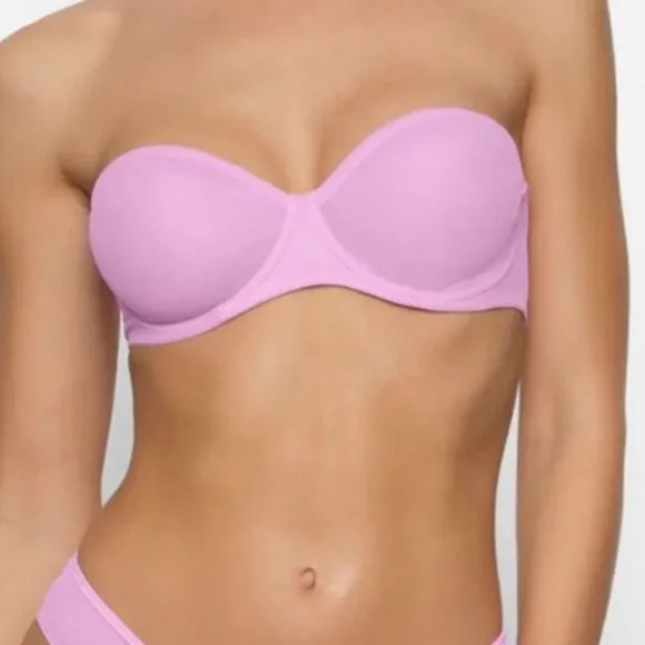 SKIMS NWT Ultra Fine Mesh Strapless Bra Pink Sheer Sexy Romantic Lingerie Bra