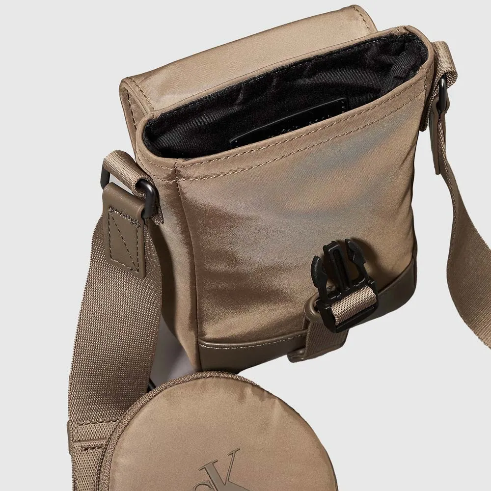 Speed Flap Phone Bag - Brown