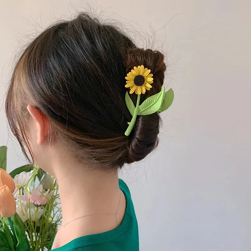 Summer Pearl Rabbit Hair Clip