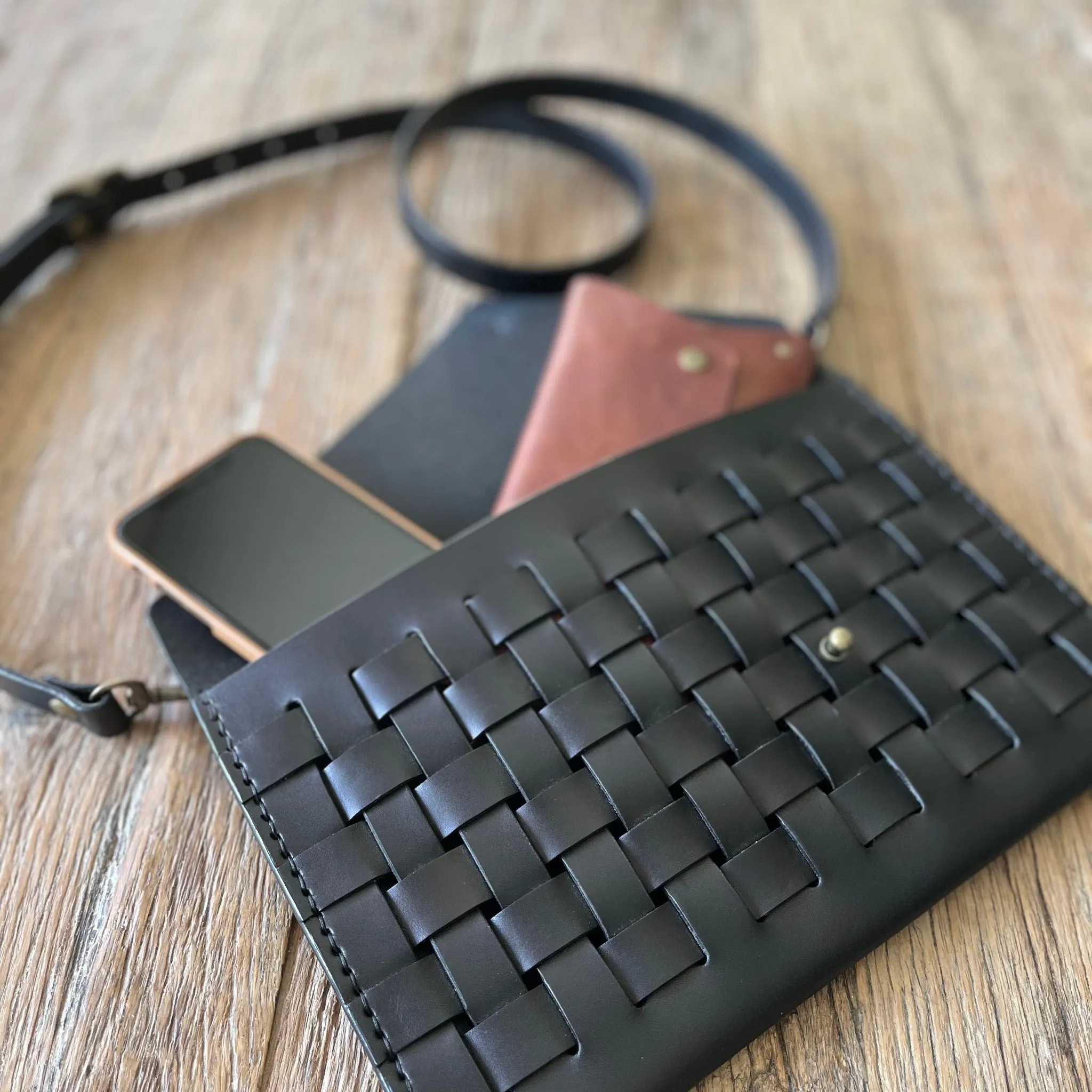 The Woven Clutch | Crossbody