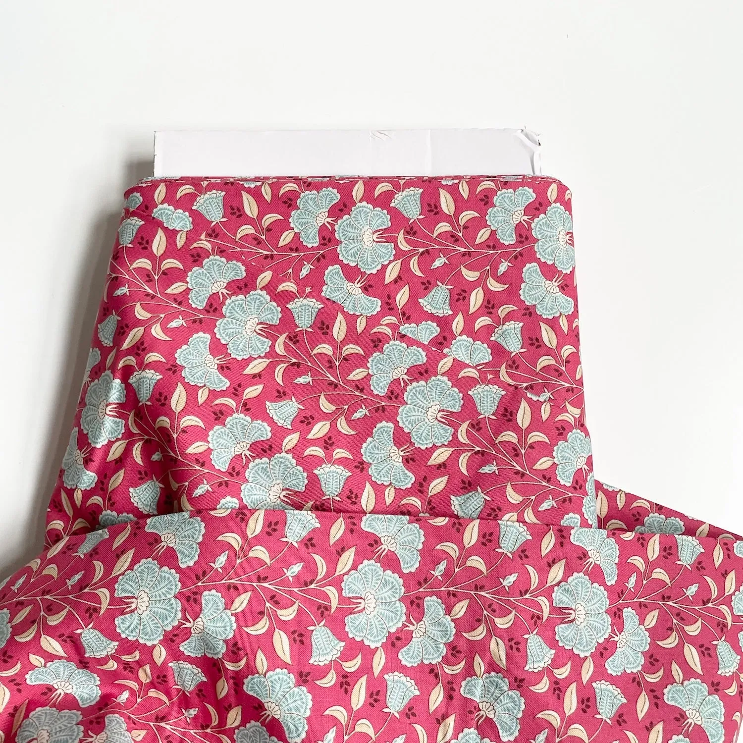 Tilda Fabrics : Windy Days - Stormy Dusty Red