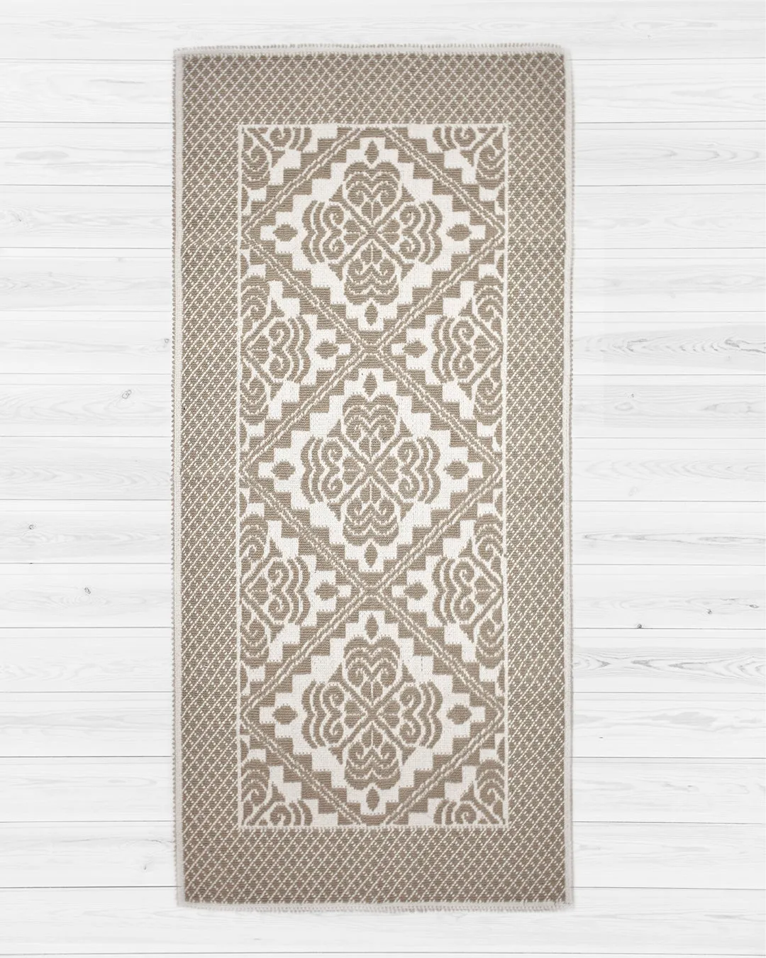 VICTORIA – Taupe Runner Area Rug
