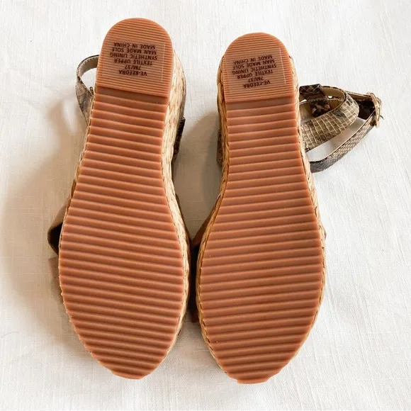 Vince Camuto Women’s Keedra Brown Snakeskin Print Sandal Wedge Size 7