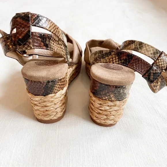 Vince Camuto Women’s Keedra Brown Snakeskin Print Sandal Wedge Size 7